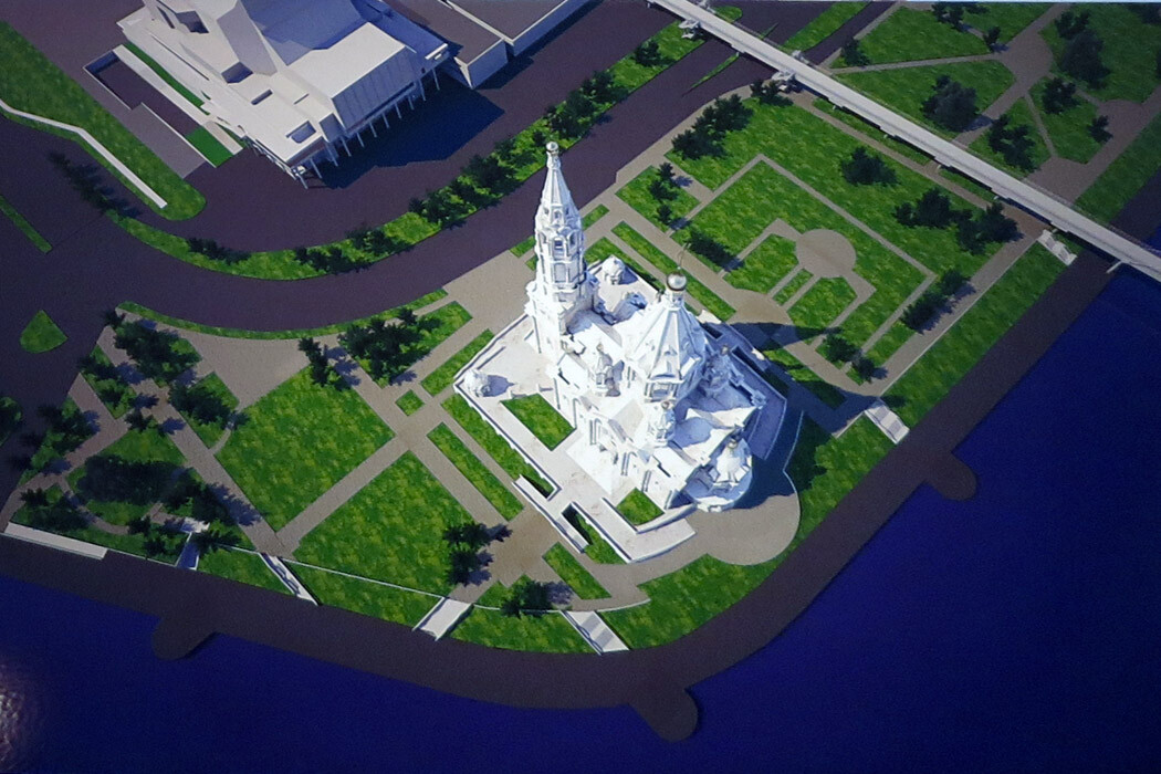 строительство храма на стрелке