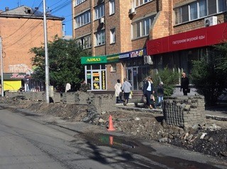 Суд отказался разбирать претензию администрации к подрядчику капремонта улицы Ленина