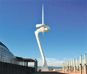 Montjuic Communication tower, высота 136 м.барселона, Испания