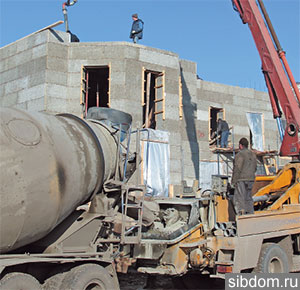 На строительстве «Новалэнда» работают бетононасосы ООО «СтройТех-2002»