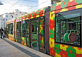Разноцветные трамваи в Монпелье