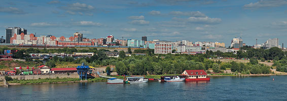 панорама набережной Новосибирска